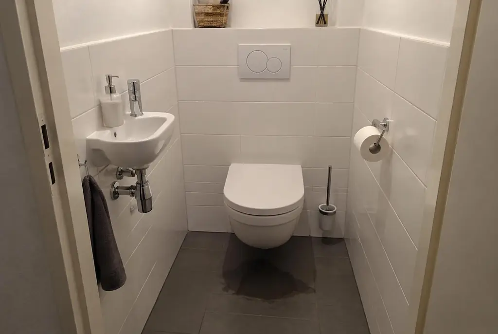 Lekdetectie Beekbergen – natte vloer bij een toilet